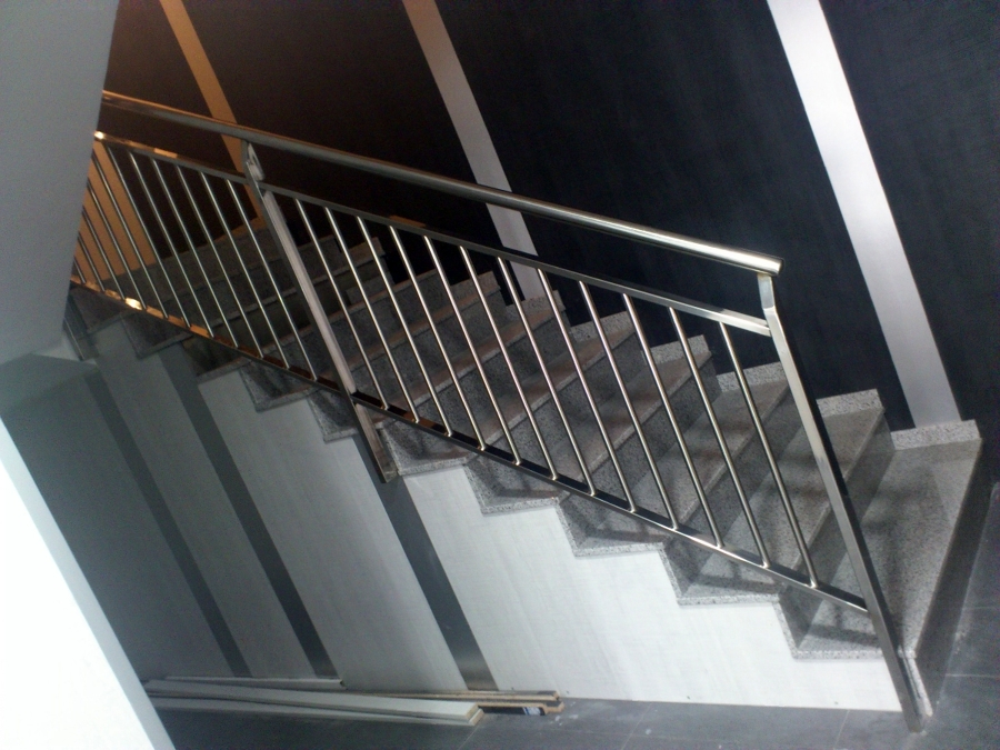 BARANDILLA DE BARROTILLO INOX