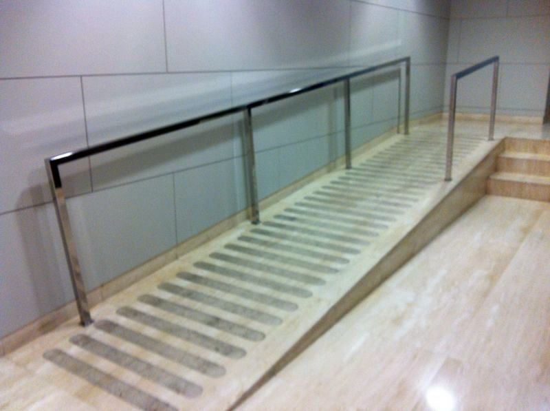 BARANDILLA INOX. PARA RAMPA DE MINUSVALIDOS