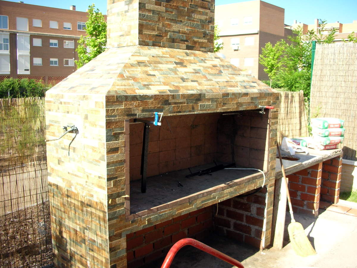 Barbacoa de obra estilo argentino