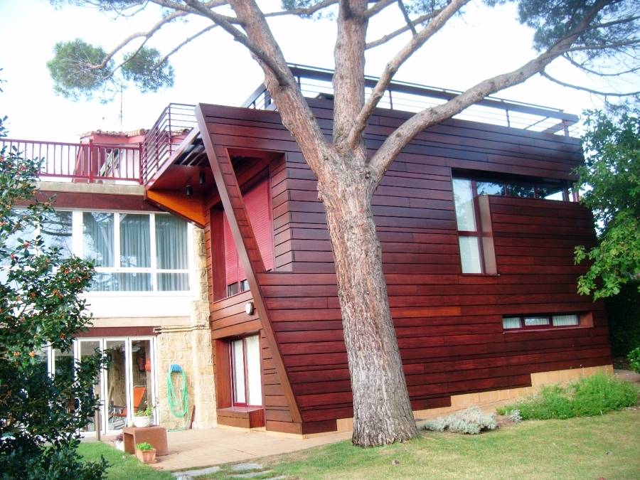 BARNIZADO A PORO ABIERTO