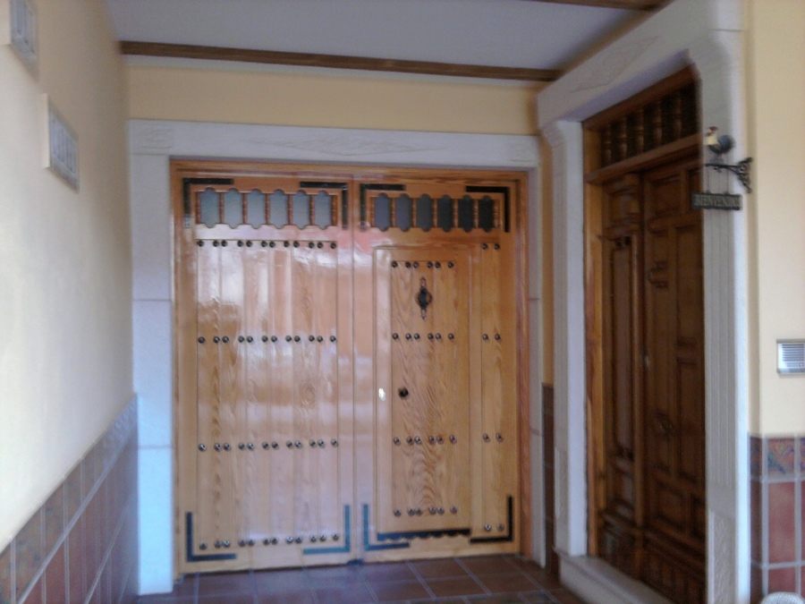 Barnizado de puertas demadera