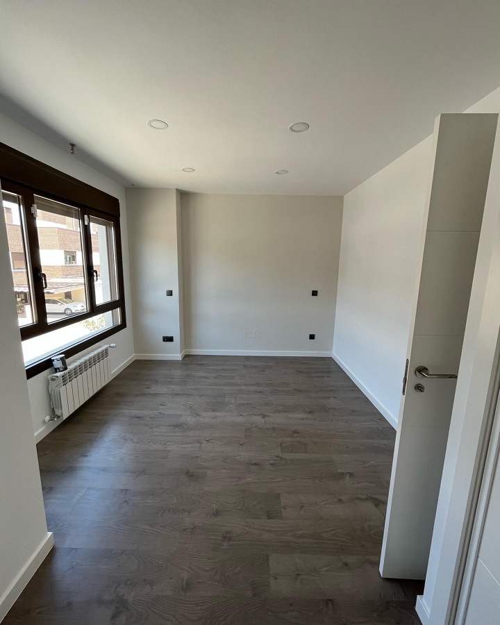 PINTURA INTERIOR EN PINTURA PLÁSTICA