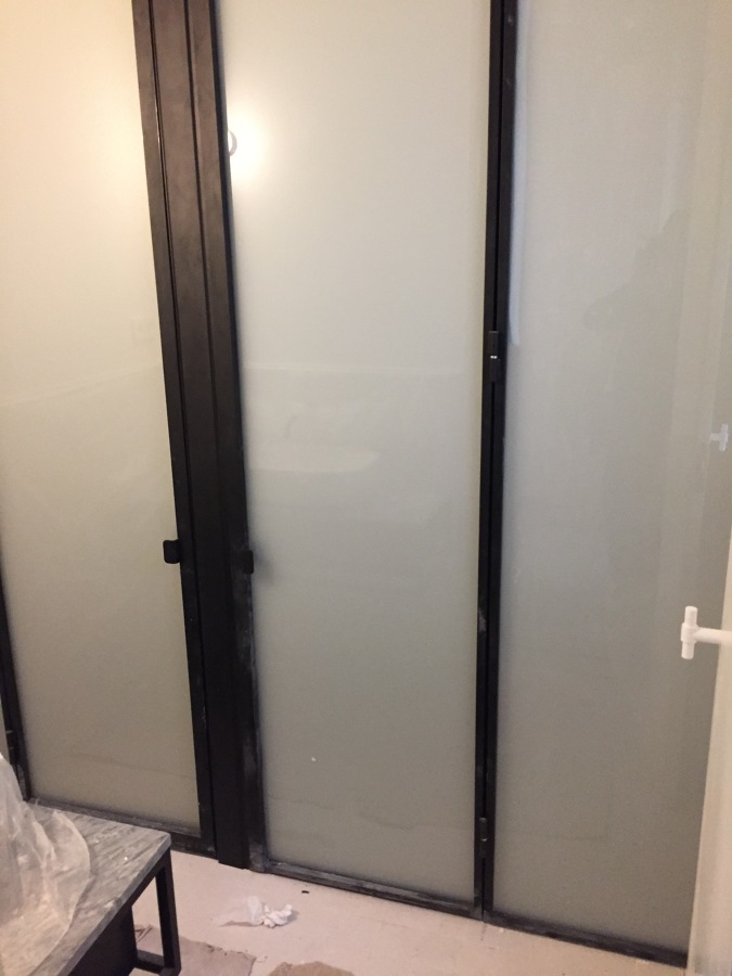 Mampara hierro baño