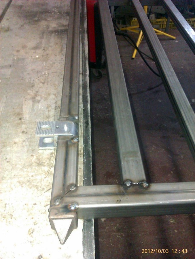 BISAGRA SUPERIOR REGULABLE