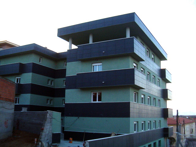 BLOQUE DE 13 VIVIENDAS EN CASPE