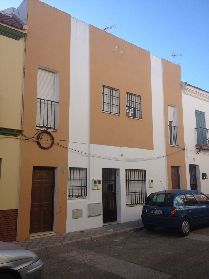 Bloque plurifamiliar en Aznalcázar