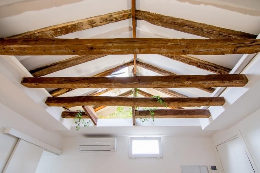 Buhardilla en la Latina