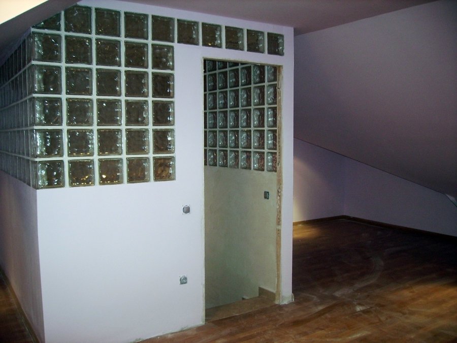 Buhardilla con tragaluz II