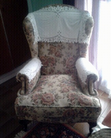 Butaca clásica orejera.