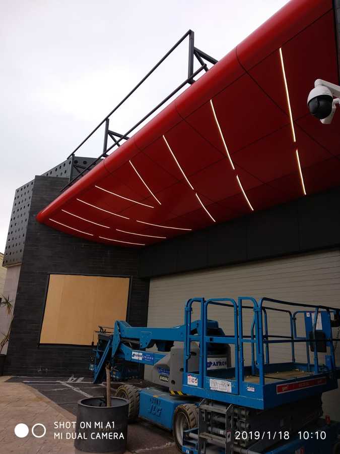 C.C. LA RIOJA (LOGROÑO)