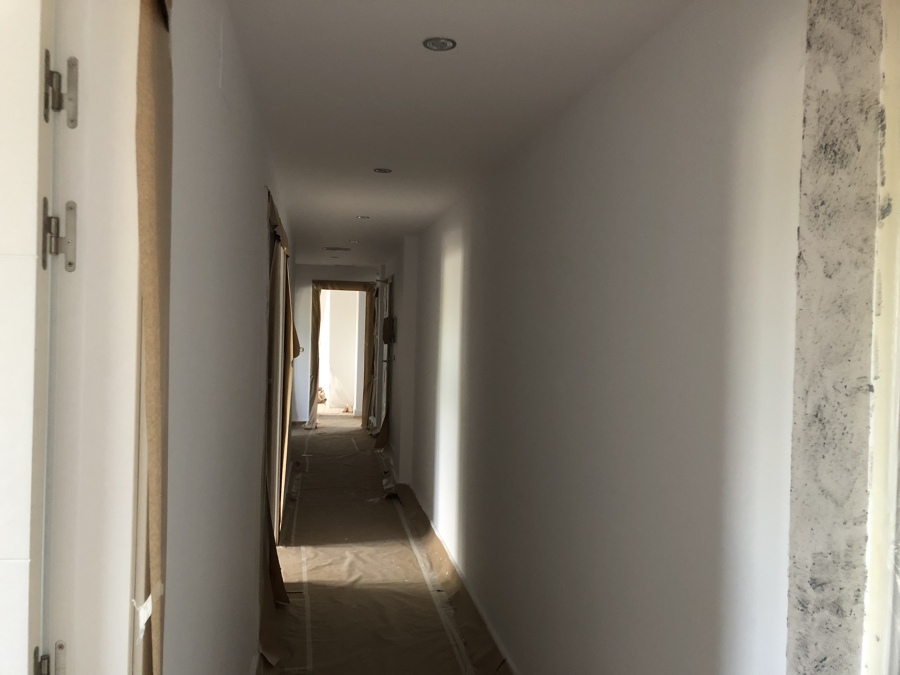 Pasillo preparado para efectos decorativos