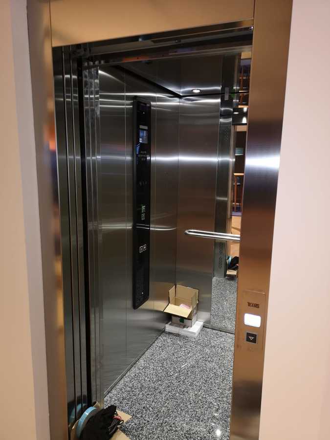 Instalación ascensor de INOX