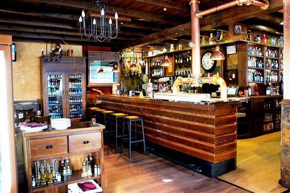 CAFE BAR CON COCINA RIN BARRIL