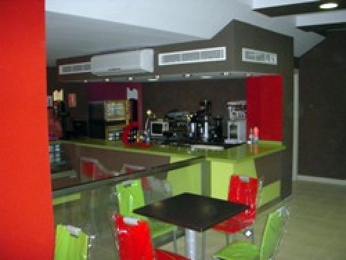 Cafeteria con obrador de panadería