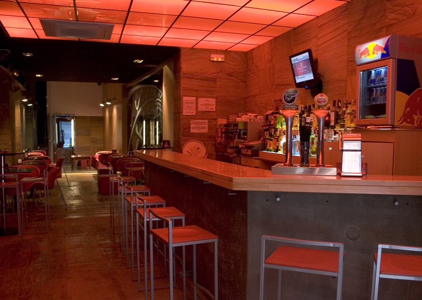 Cafeterias,Bares y restaurantes.