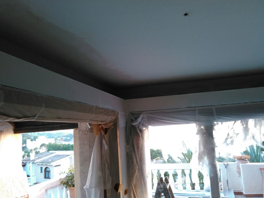 Cajones de pladur con luz indirecta 