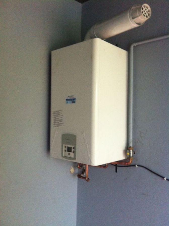 CALDERA EN OBRA DE COCINA