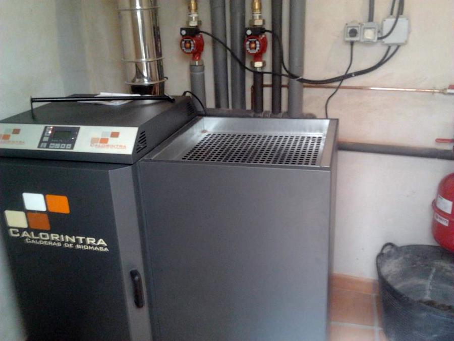 CALDERA POLICOMBUSTIBLE