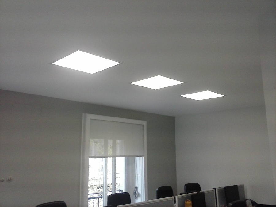 Integración de paneles en falso techo