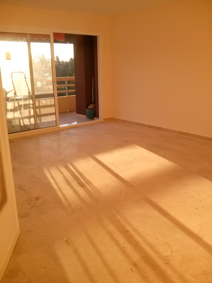 PULIMENTADO DE SALON CON SUELO CREMA MARFIL