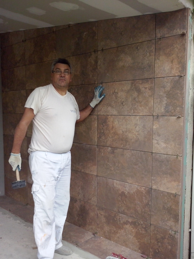 alicatado y solado de un porche