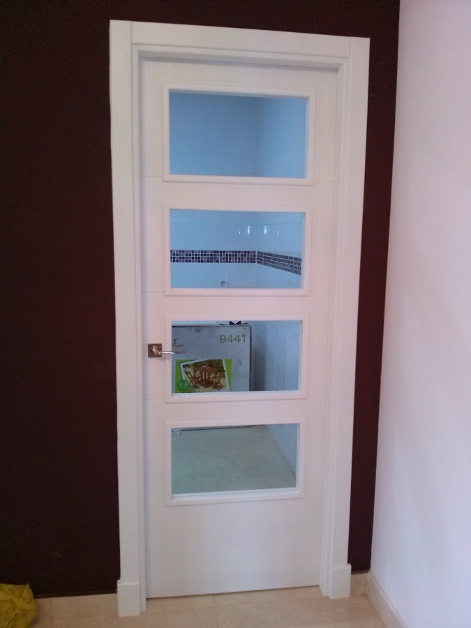 Puerta CO4R4V blanco mate