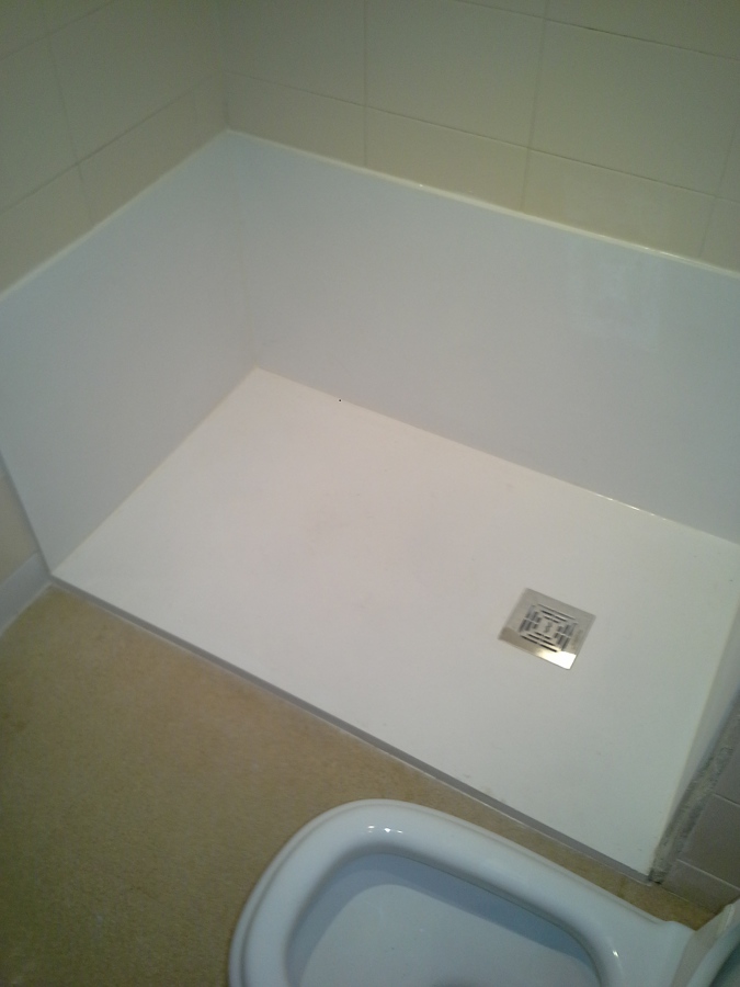 Cambio de bañera por plato de ducha de resinas.