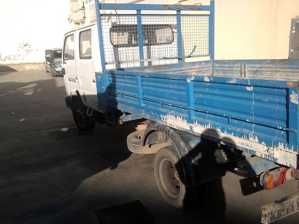 Camion Nissan Cabstar Doble Cabina con Volquete
