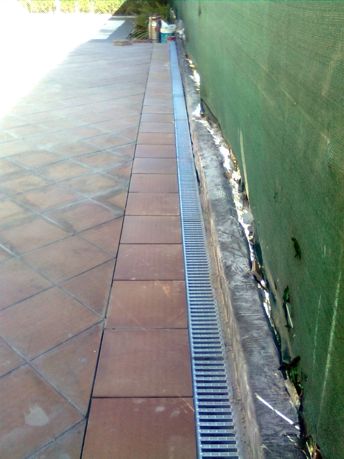 Canaleta de uso privado colocada