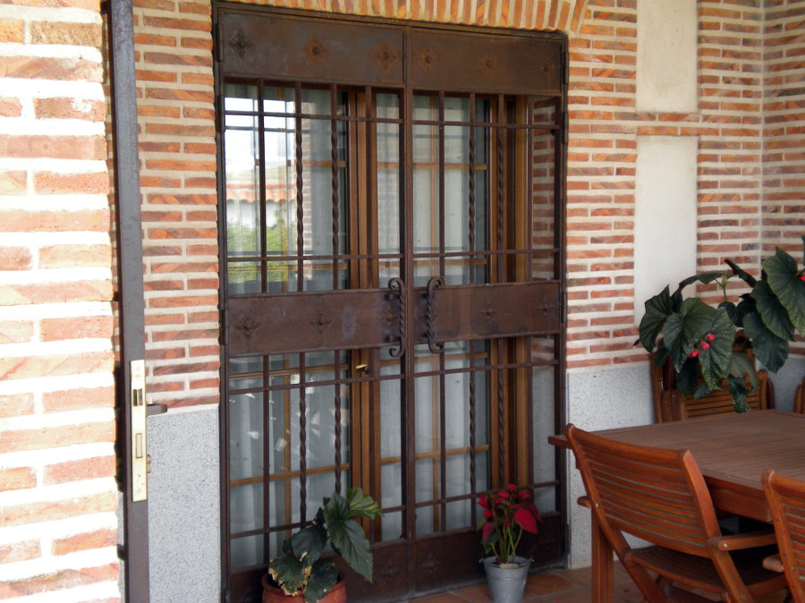 Cancela de dos hojas