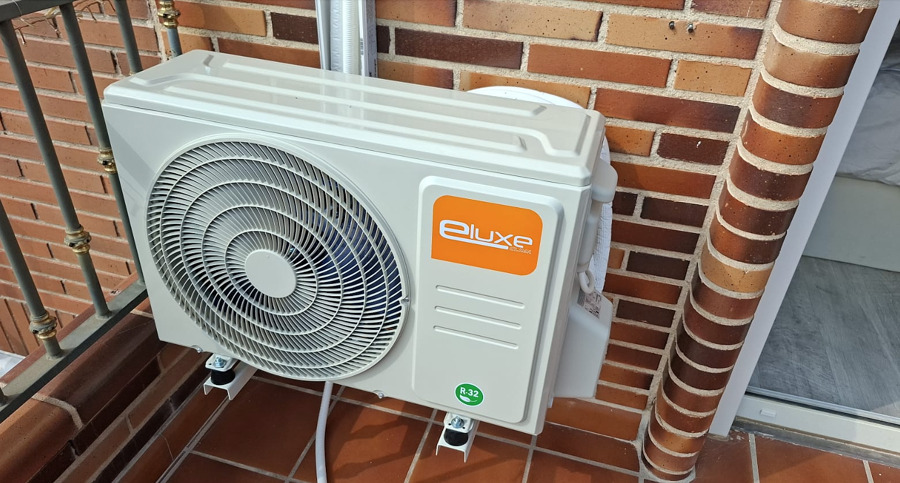 Instalación de unidad exterior en terraza