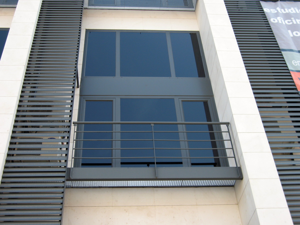 CARPINTERIA ALUMINIO, CELOSIAS Y BALCONES