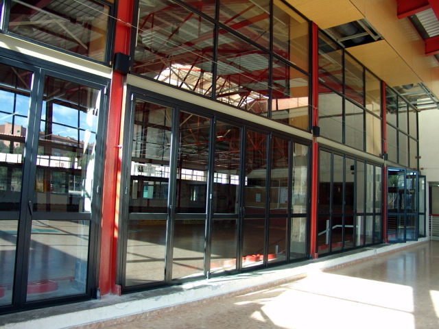 CARPINTERIA ALUMINIO PANELES MOVILES 