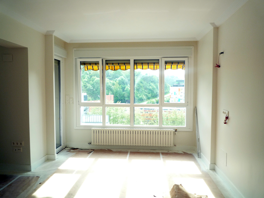 Carpintería exterior de aluminio lacado.