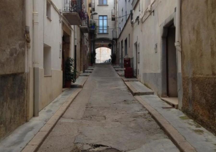 Cambio de colector, red de agua potable, aceras y pavimentación 1/4