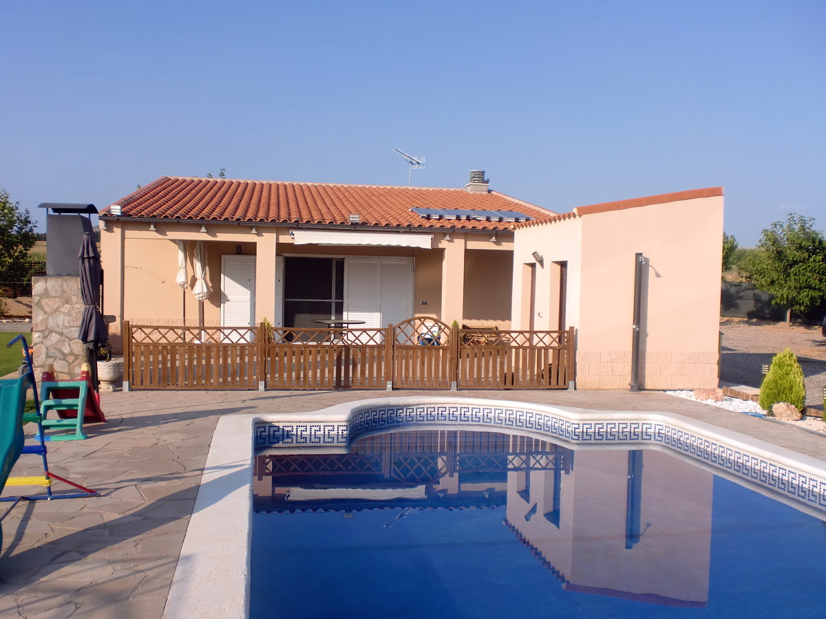 CASA DE CAMPO CON PISCINA