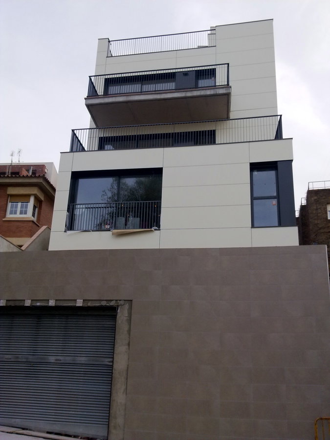 CASA EN SANT JUST DESVERN