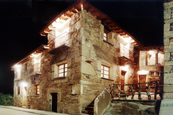 CASA RURAL EN GRANITO RUSTICO