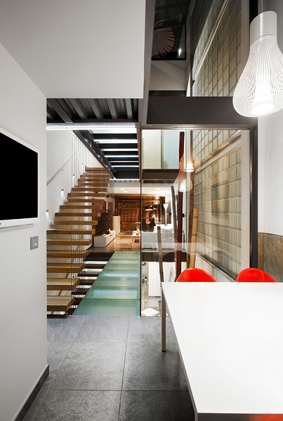 Casa unifamiliar entre medianeras en Sant Andreu (Barcelona)