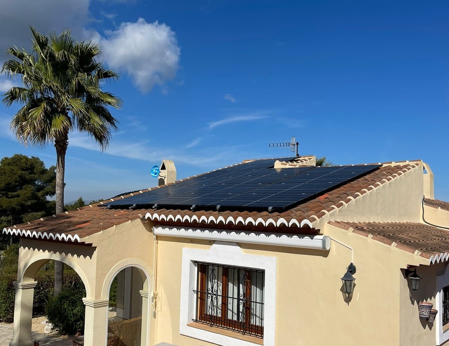 Instalación fotovoltaica vivienda