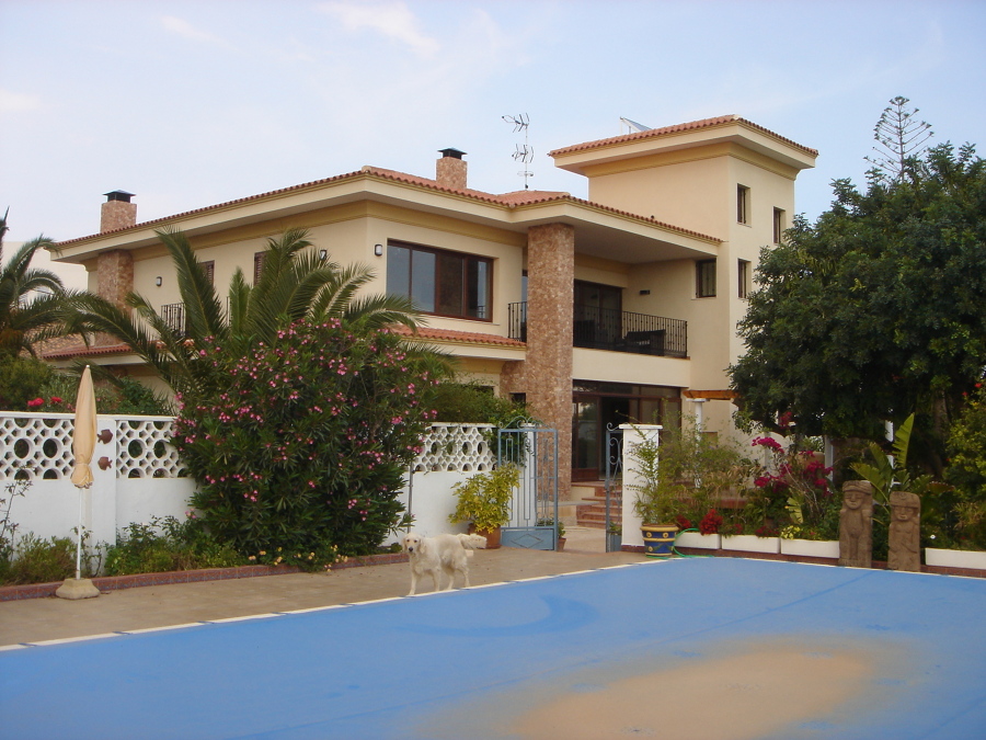 Reforma y ampliación de vivienda unifamiliar