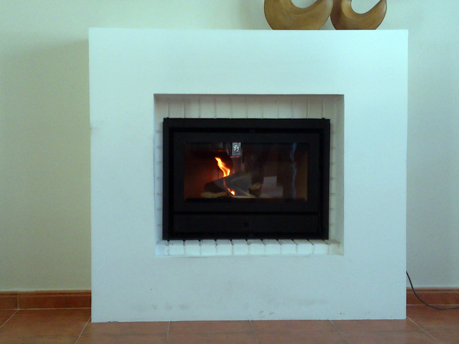 Casete adaptado a chimenea construida