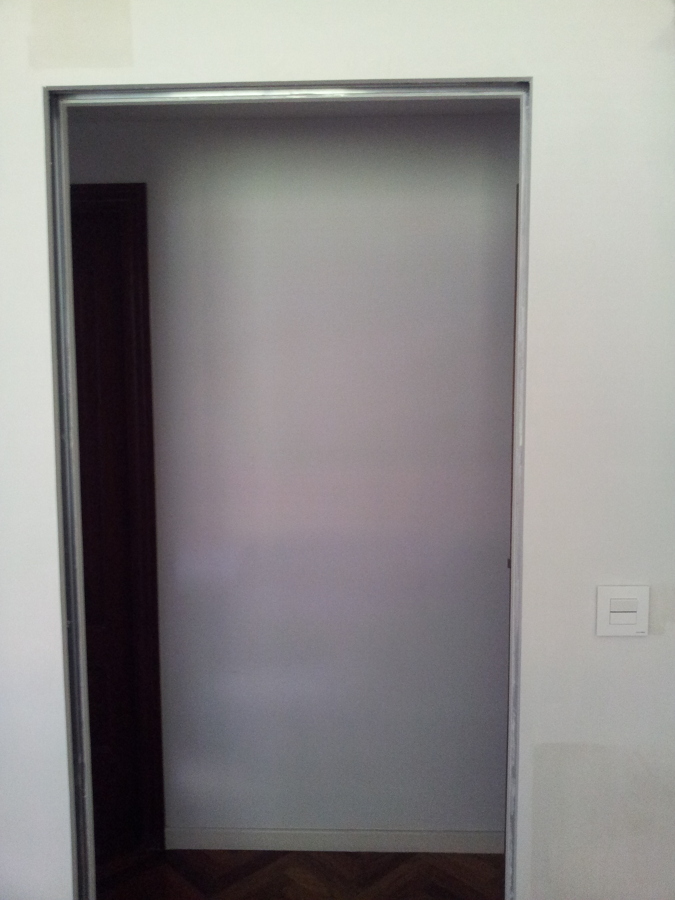 Casoneto para puerta corredera por interior de tabique.