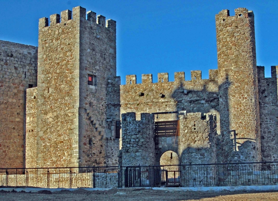 CASTILLO DE MONTEMAYOR DEL RÍO