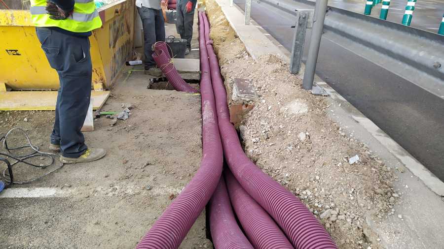 Conductos de 160mm. para cable de 95mm2.