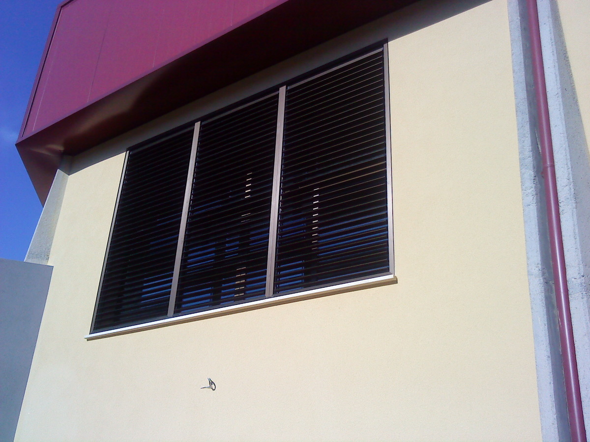 Celosias aluminio fijas y móviles.