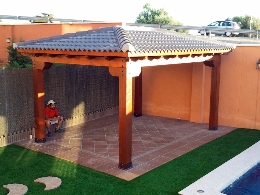 Cenador a 4 aguas con teja ceramica