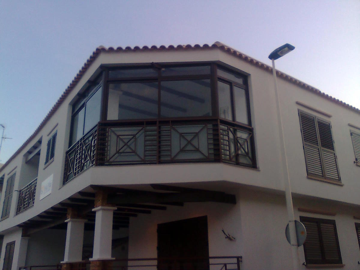 Cerramiento balcón.