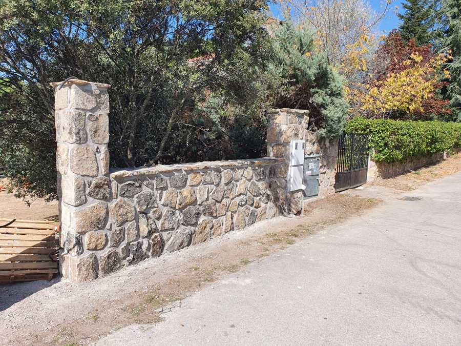 Cerramiento de piedra para casa