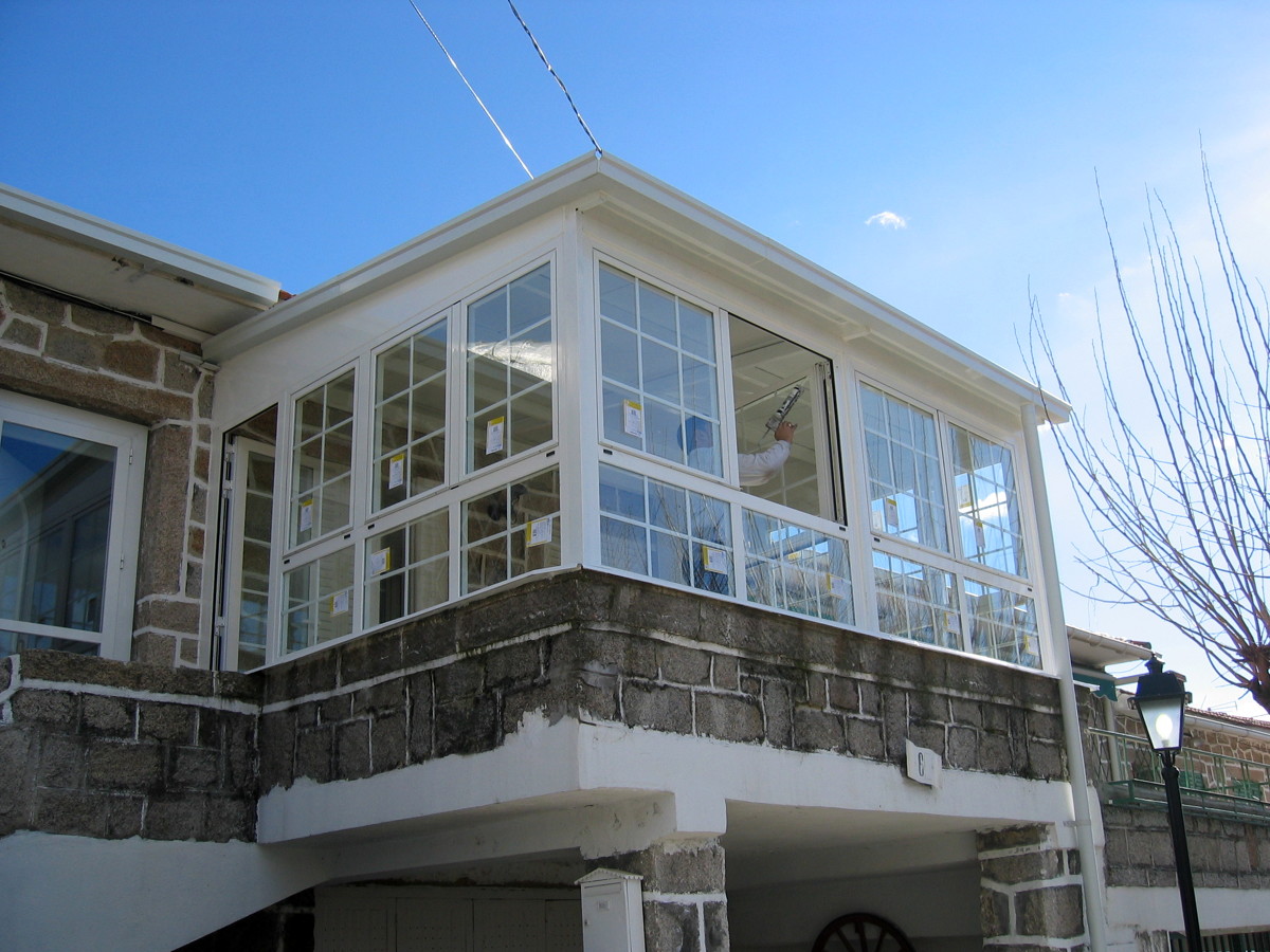 CERRAMIENTO CON TECHO